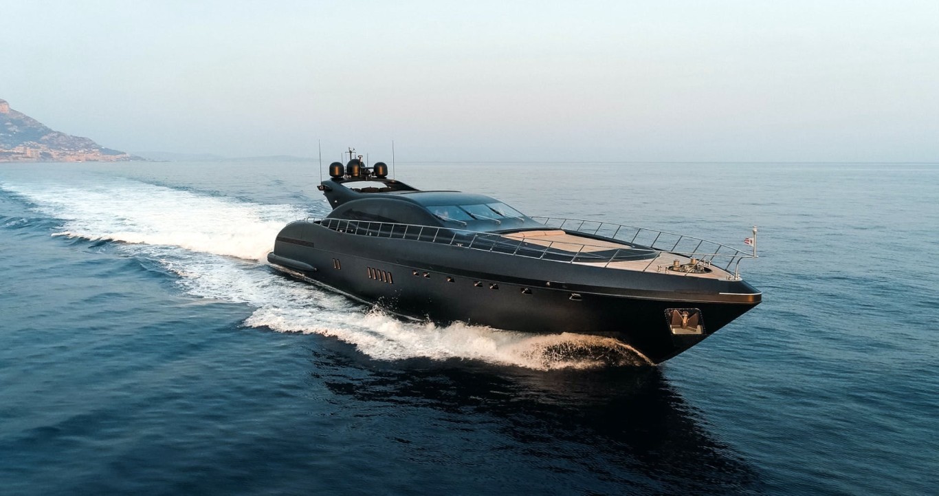 108' Mangusta Yacht Black