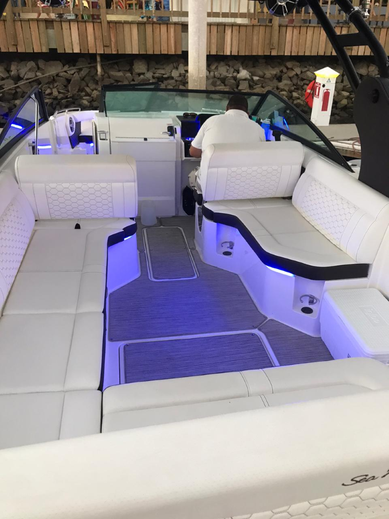 27' Sea Ray Special Offer - Los Cabos Yacht Charters